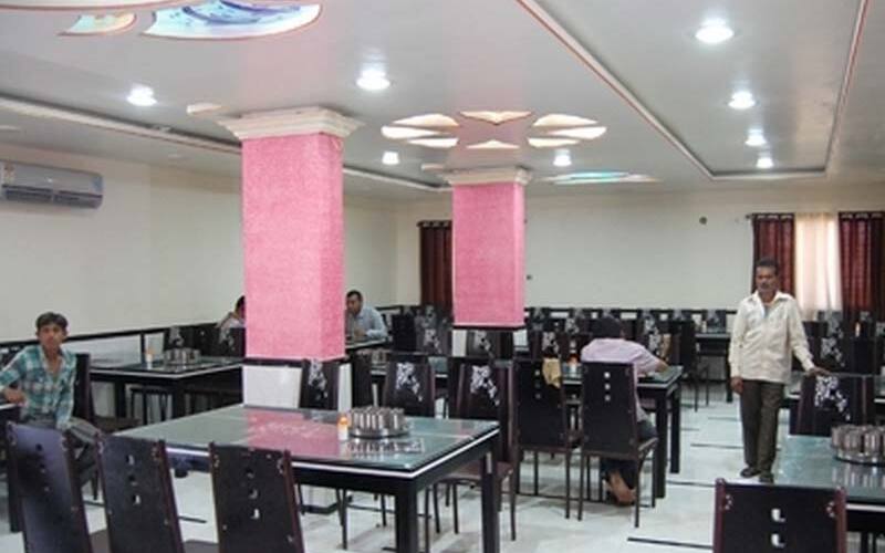 Hotel Roma Palace and Lodge, Osmanabad 2